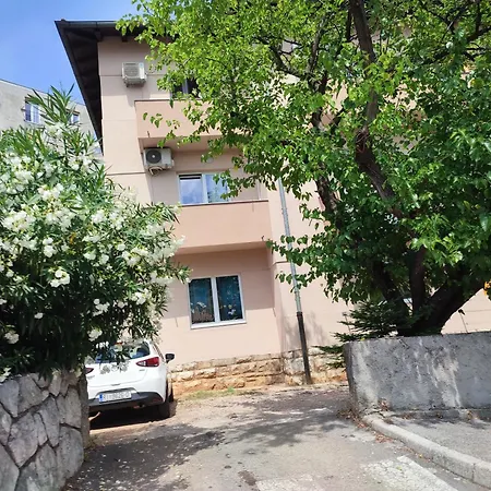 Fami Superior One Bedroom Apartment Rijeka